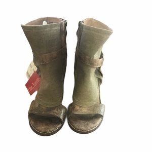 Hot Tomato Heels 6.5 open toe booties